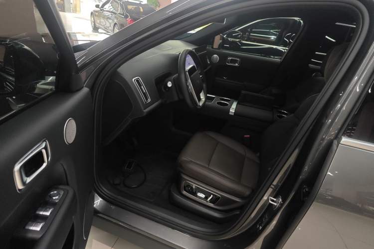 Used Li Auto L9 2022 Max model
