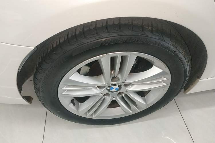 Used BMW 3 Series 2016 320Li Ambition Model
