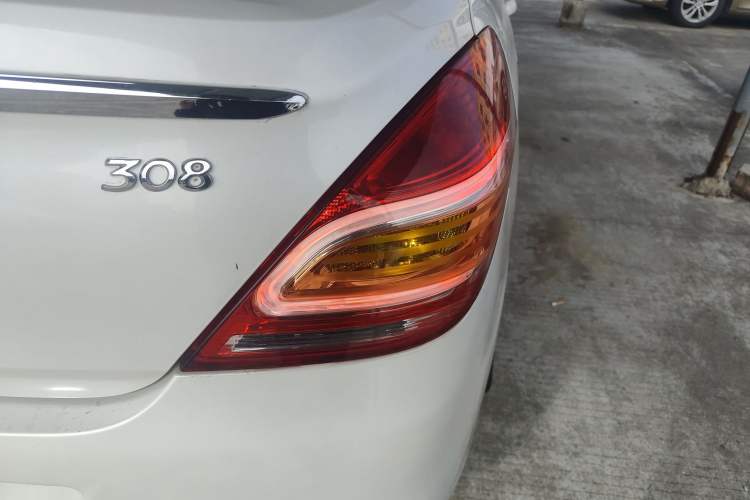 Used Peugeot 308 2014 Enjoyment Edition Classic 1.6L Automatic Fashion Model