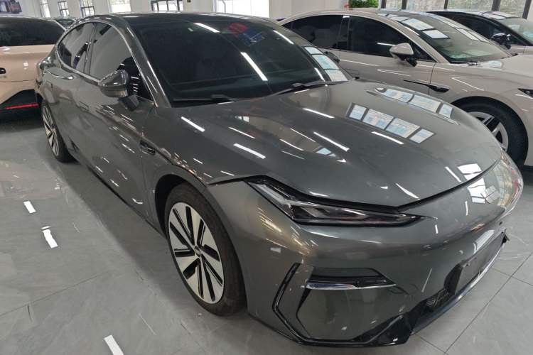 Used  E8 2024 665 km Range Rear-Drive Starship Intelligent Driving Version