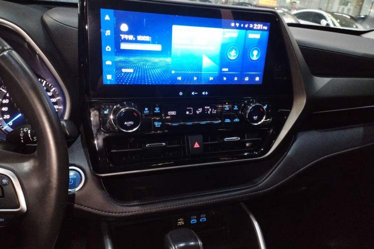 Used Toyota Highlander 2022 Dual-Engine 2.5L Four-Wheel Drive Prestige Version 7 Seats
