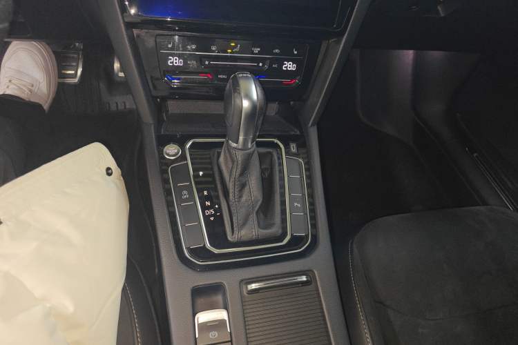 Used Volkswagen FAW-Volkswagen CC 2021 330TSI Ignite Edition
