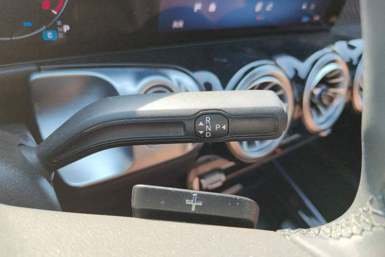 Used Mercedes-Benz GLB 2024 Refresh GLB 220 Dynamic Edition
