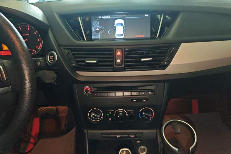 Used BMW X1 2014 sDrive18i Fashion Model
