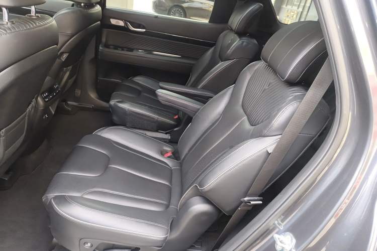 Used Hyundai Palisade 2023 3.5L Automatic All-Wheel Drive Calligraphy
