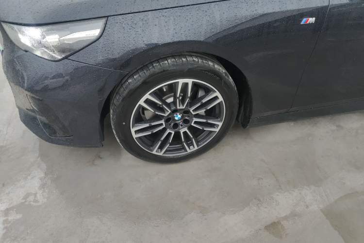 Used BMW 5 Series 2024 530Li Leading Model M Sport Package