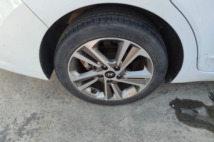 Used Hyundai Elantra 2016 1.6L Automatic ZhiXuan – Elite Version