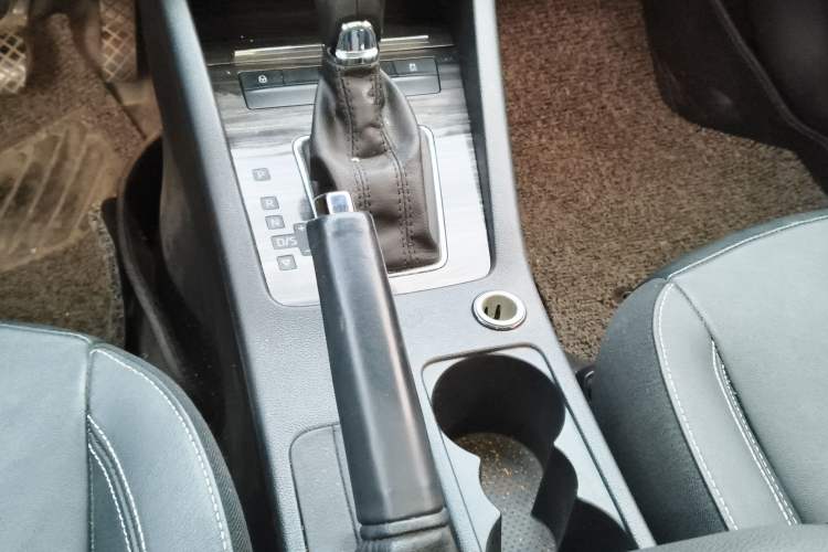 Used Skoda Octavia 2016 1.6L Automatic Smart Drive Edition
