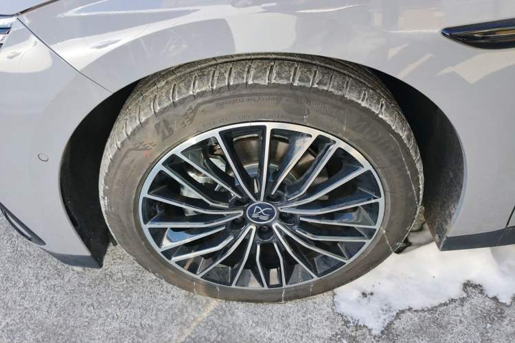 Used BYD Han 2025 DM-i Intelligent Driving Edition 125KM LiDAR Flagship Model
