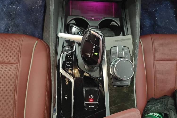 Used BMW 5 Series 2022 Second Facelift 525Li M Sport Package