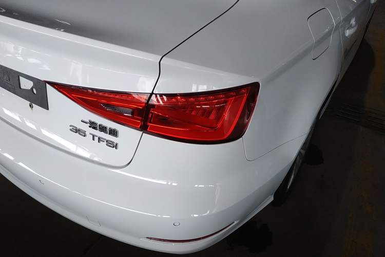 Used Audi A3 2015 Limousine 35 TFSI Millionth Anniversary Intelligent Leading Model
