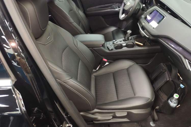 Used Cadillac XT4 2018 28T Two-Wheel Drive Tech Version