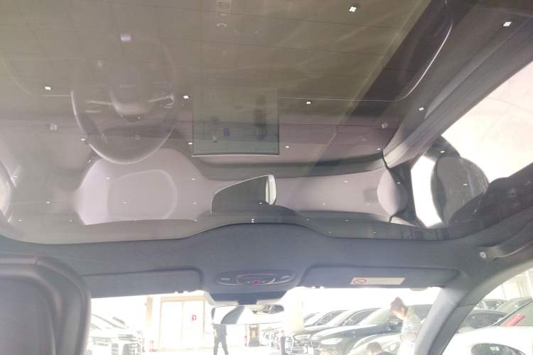 Used  SU7 2024 Rear-Drive Long-Range Intelligent Driving Version
