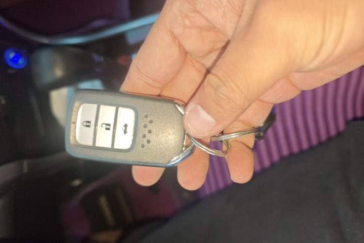 Used Honda Crider 2016 1.8L CVT Luxury Edition
