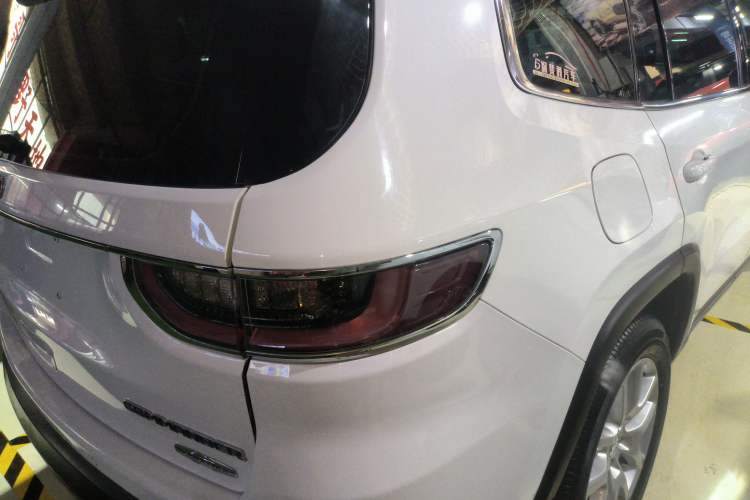 Used  Commander 2018 2.0T Two-Wheel Drive Enjoy Edition China V
