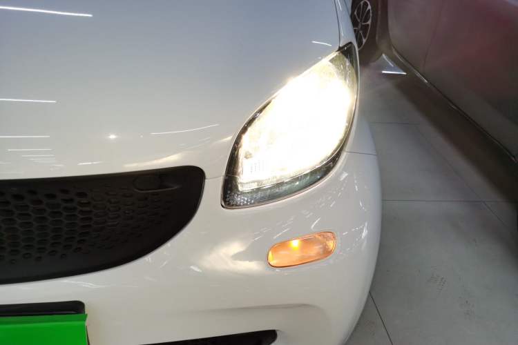 Used smart fortwo 2018 1.0L 52kW Hardtop Dynamic Version China V
