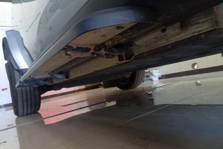 Used  V23 2025 401 Two-Wheel Drive Intelligent Driving Version
