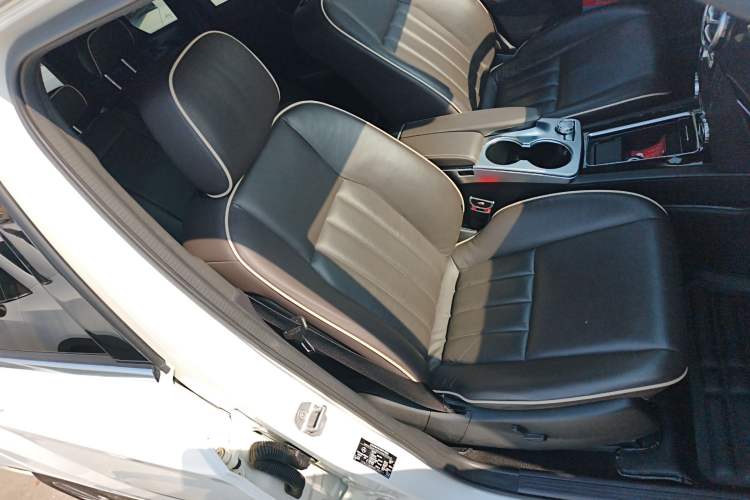 Used Mercedes-Benz GLK-Class 2013 Facelift GLK 300 4MATIC Luxury Edition