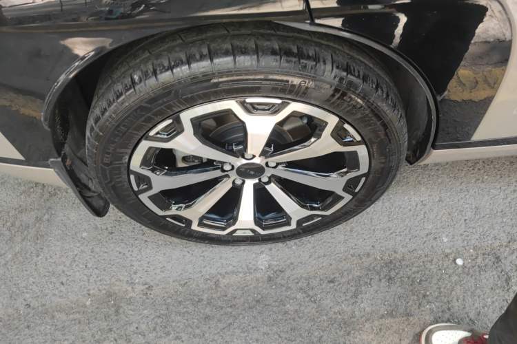 Used AION V 2024 Aion Tyrannosaurus 650 Smart Luxury Edition