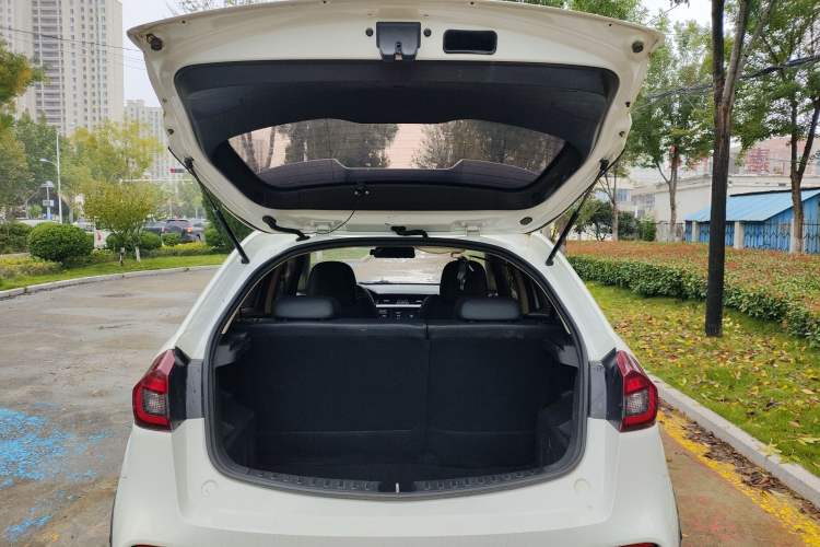 Used Geely Auto Vision X3 2019 Upgraded Model 1.5L CVT Elite Version