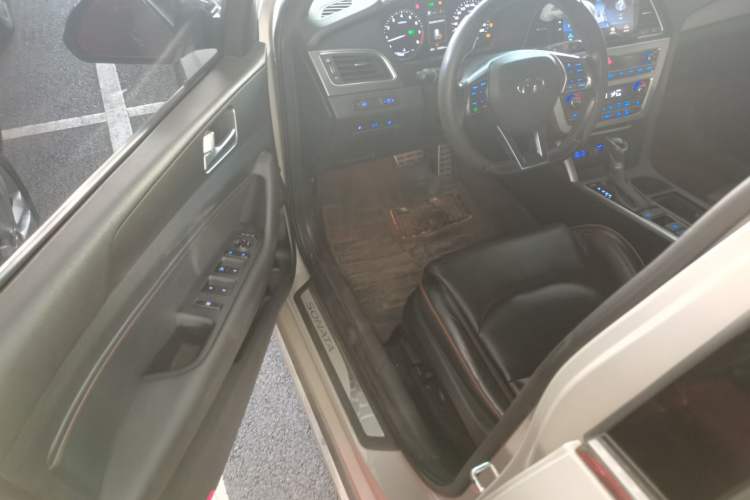 Used Hyundai Sonata 2015 1.6T GLX Advanced Model
