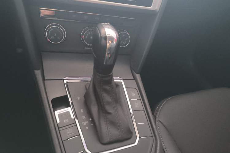 Used Volkswagen Lamando 2019 230TSI DSG Fashion Edition China V Standard
