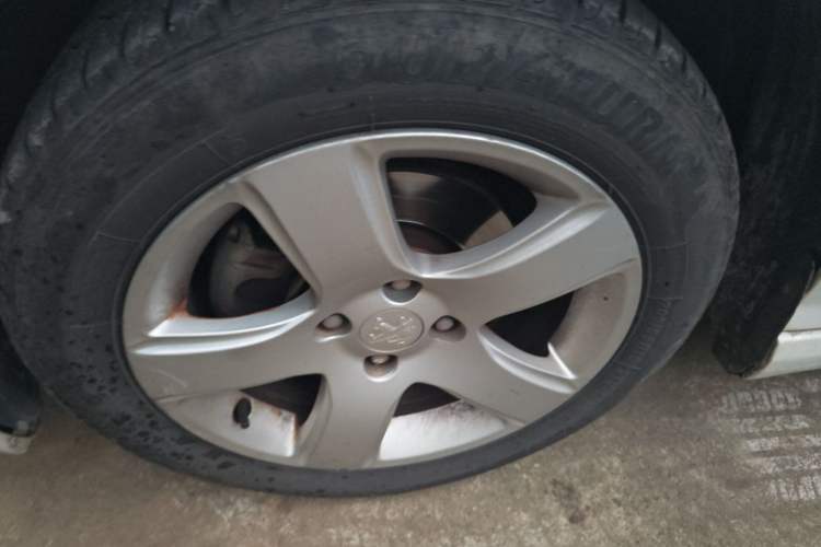 Used Peugeot 308 2014 Enjoy Edition Classic 1.6L Manual YouShang Model
