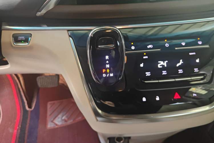 Used Buick GL8 2023 Land Executive Class Smart Enjoyment Model
