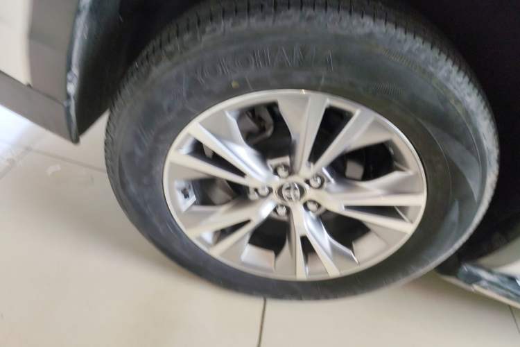 Used Toyota Highlander 2018 2.0T Two-Wheel Drive Elite Version 5 Seats China VI Standard
