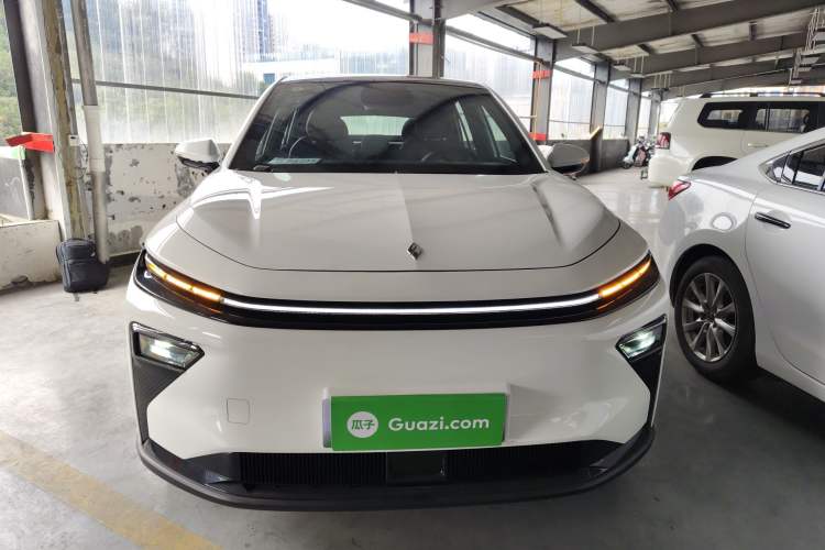 Used Livan Livan 7 2024 450km Executive Version
