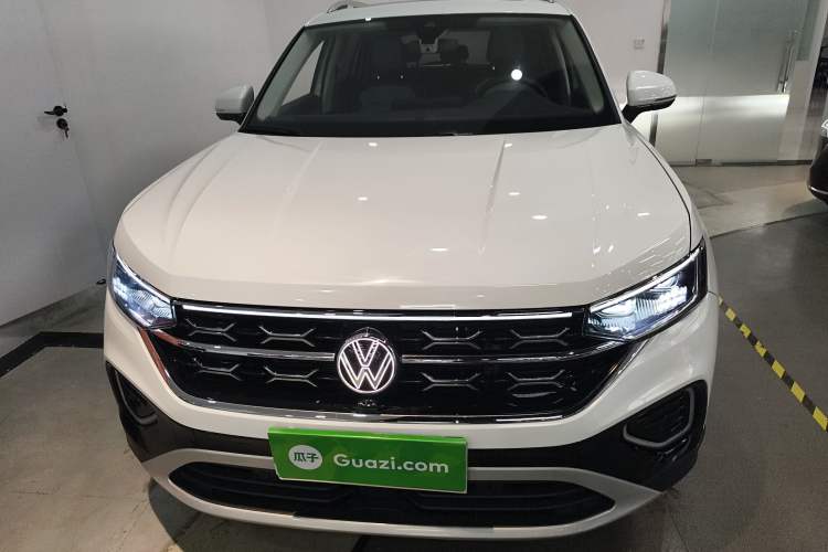 Used Volkswagen Tayron 2024 300TSI Two-Wheel-Drive Luxury Plus Advanced Version
