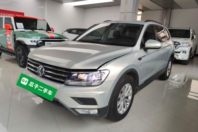 Used Volkswagen Tiguan L 2018 Revised Version 330TSI Automatic Two-Wheel Drive Trendy Edition
