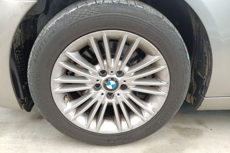 Used BMW 5 Series 2014 525Li Leading Model