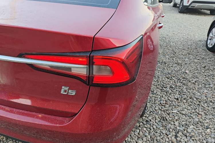 Used Roewe i5 2019 1.5L Automatic 4G Connected Langhao Edition
