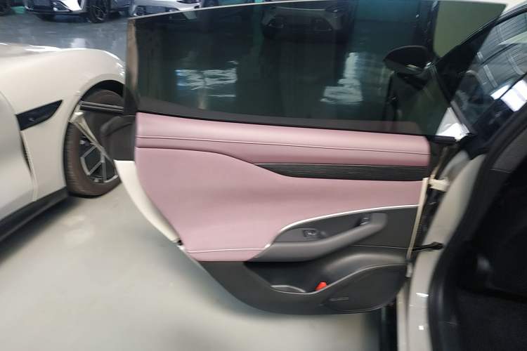 Used  SU7 2024 Rear-Drive Long-Range Intelligent Driving Version
