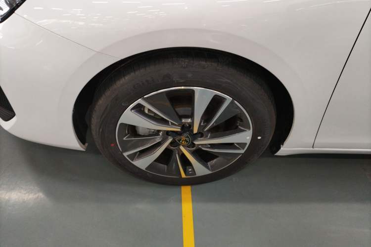 Used Peugeot 408 2022 1.6T Light-Chasing Edition
