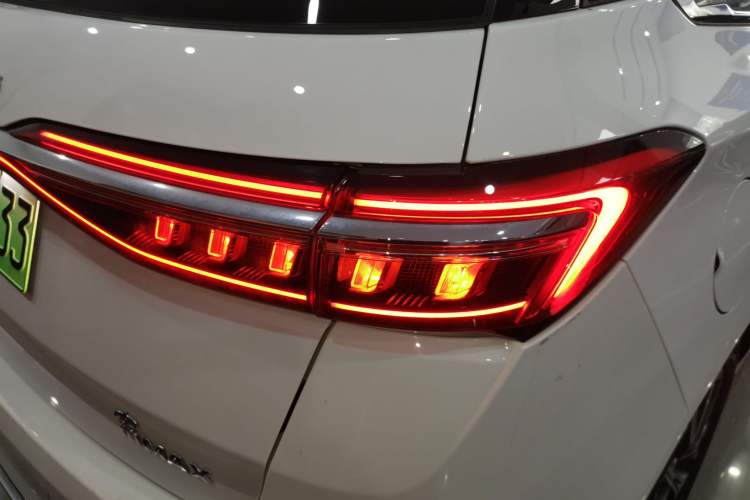 Used BYD Song MAX New Energy 2022 DM-i 105KM Flagship Model
