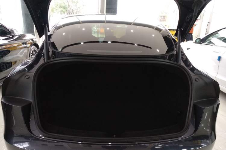 Used Tesla Model 3 2023 Rear-Wheel-Drive Version
