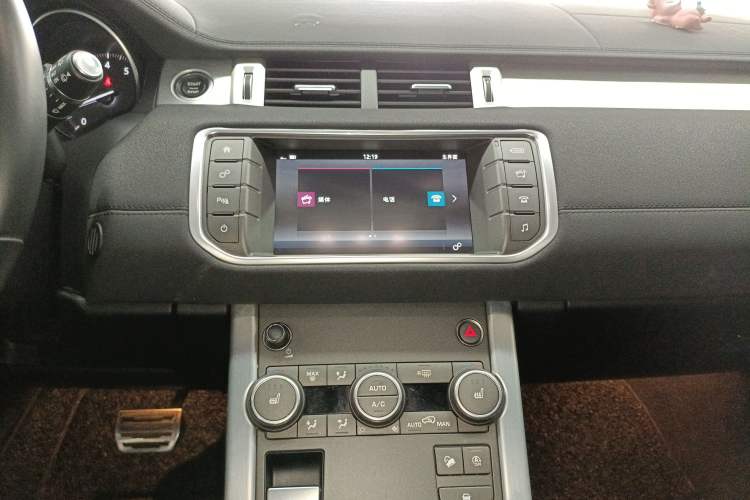 Used Land Rover Range Rover Evoque 2018 200PS PURE New Fashion Edition
