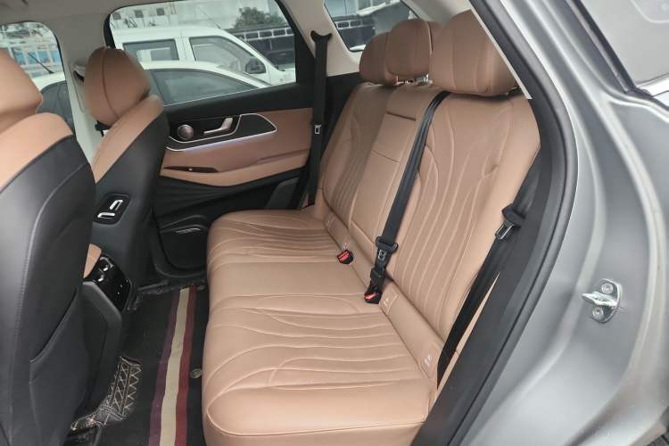 Used Chery Tiggo 8 L 2024 2.0T Two-Wheel Drive Prestige Version 5 Seats