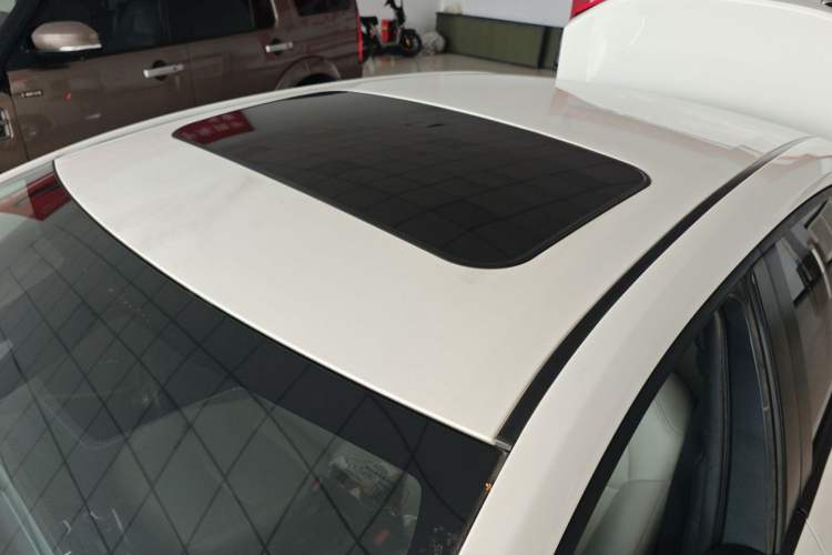 Used Toyota Corolla 2021 Dual-Motor 1.8L E-CVT Elite Edition
