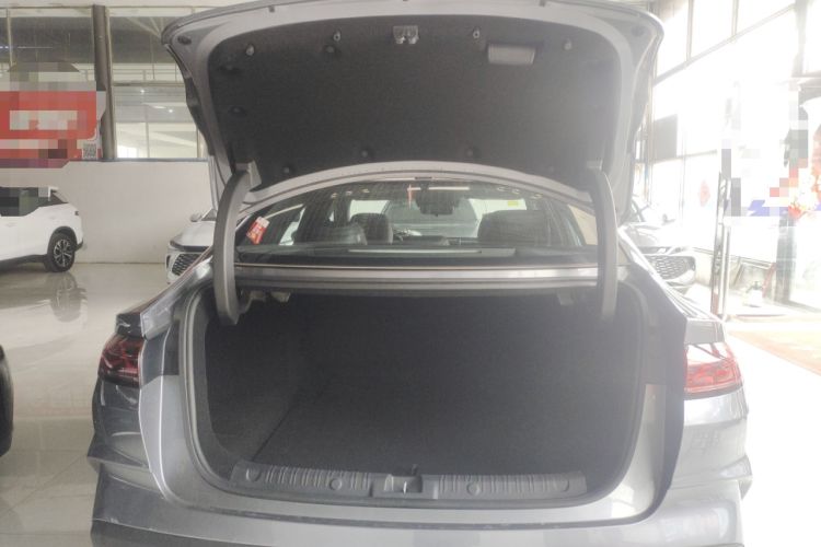 Used BYD Qin L 2025 DM-i Smart Drive 120KM Leading Model
