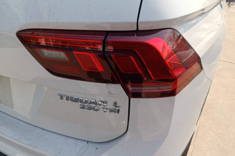 Used Volkswagen Tiguan L 2017 330TSI Automatic Two-Wheel Drive Luxury Edition
