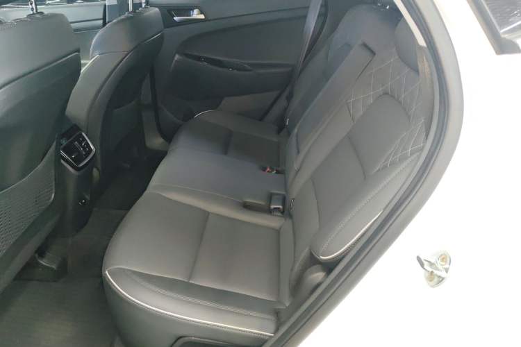 Used Hyundai Tucson 2020 280TGDi Two-Wheel-Drive GLS Fashion Edition China VI Standard
