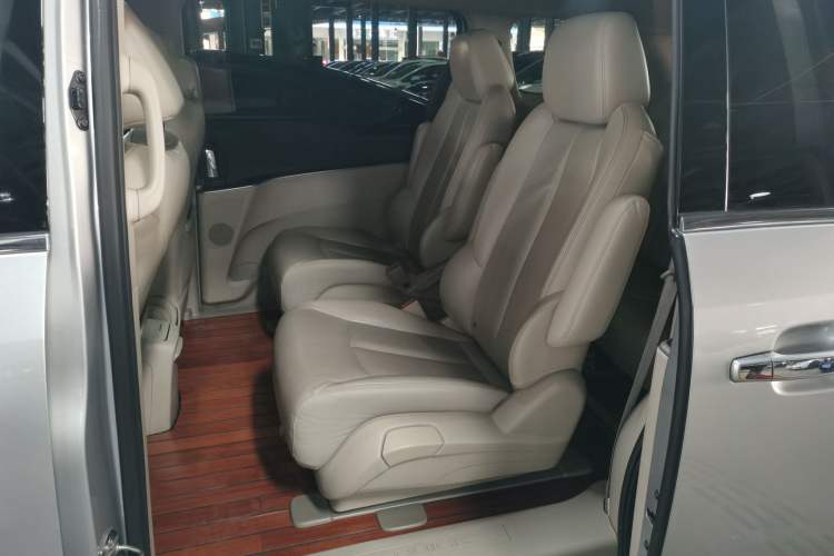 Used Buick GL8 2018 28T Luxury Model China VI Standard