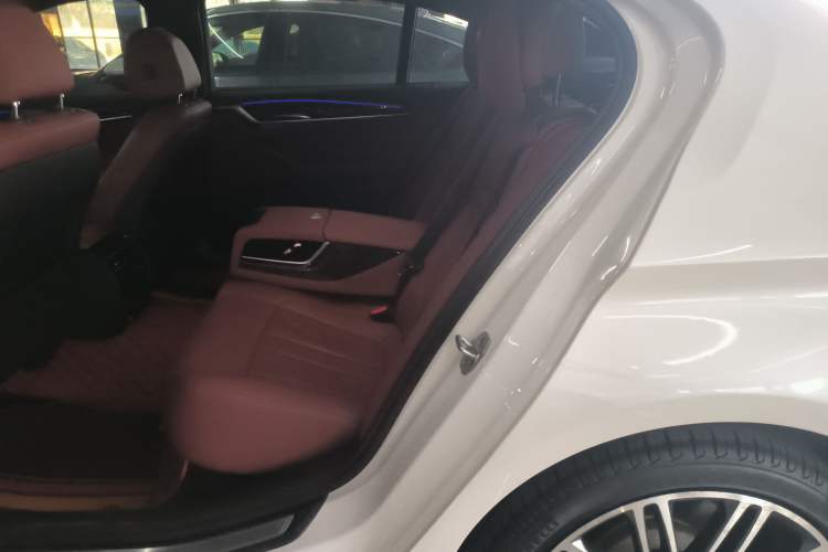 Used BMW 5 Series 2018 Restyled 530Li Leading Edition M Sport Package