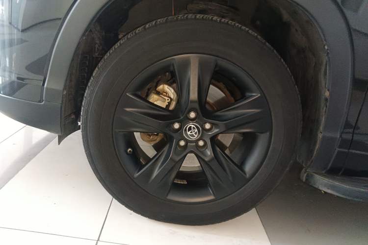 Used Toyota Highlander 2018 2.0T Four-Wheel Drive Knight Edition 7 Seats China VI Standard
