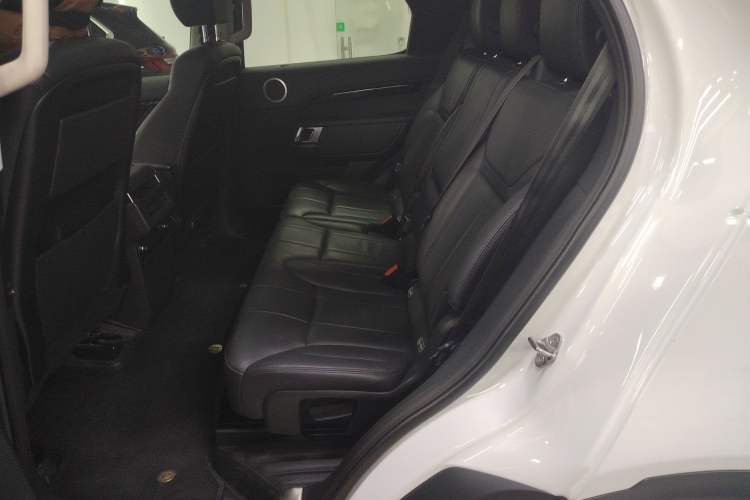 Used Land Rover Discovery 2019 3.0 SC V6 SE