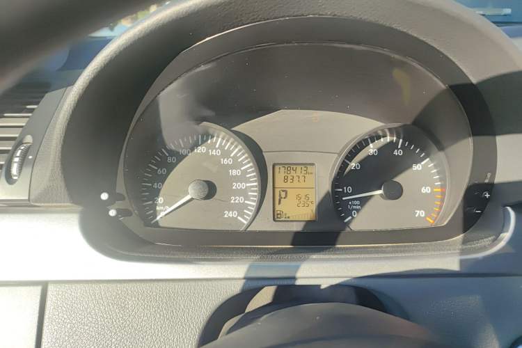 Used Mercedes-Benz Vito 2013 3.0L Elite Edition
