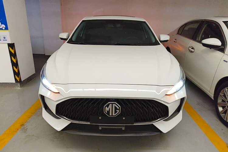 Used MG 5 2021 Revised 300TGI DCT Qingshè Luxurious Enjoyment Edition